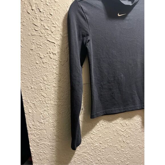 Nike Black Long Sleeve Top Woman’s Size XS FLAWED-Spots - Picture 3 of 9